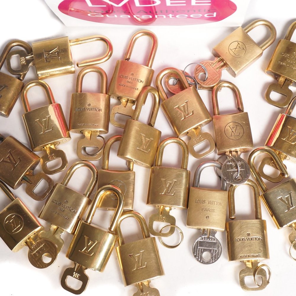 Authentic LOUIS VUITTON lock and key - RANDOM SELECTION - Picture 4 of 7